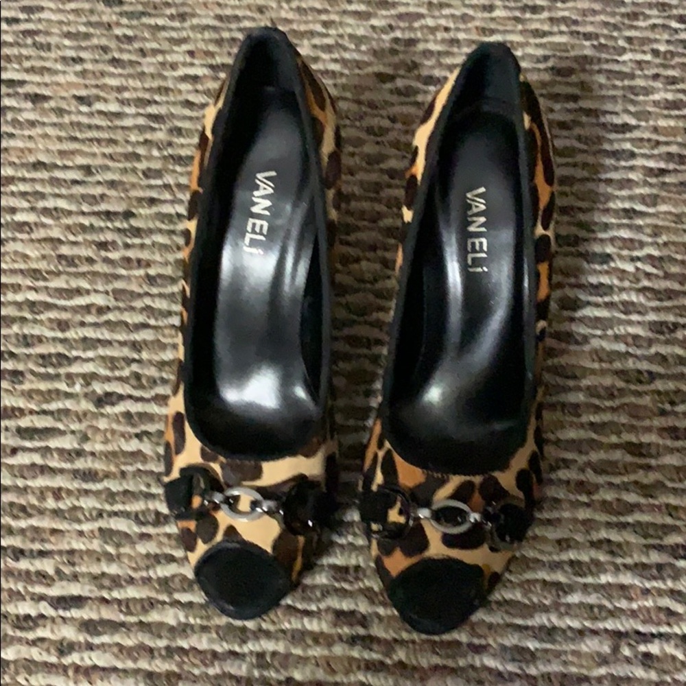 Vaneli Pump - Picture 3 of 4